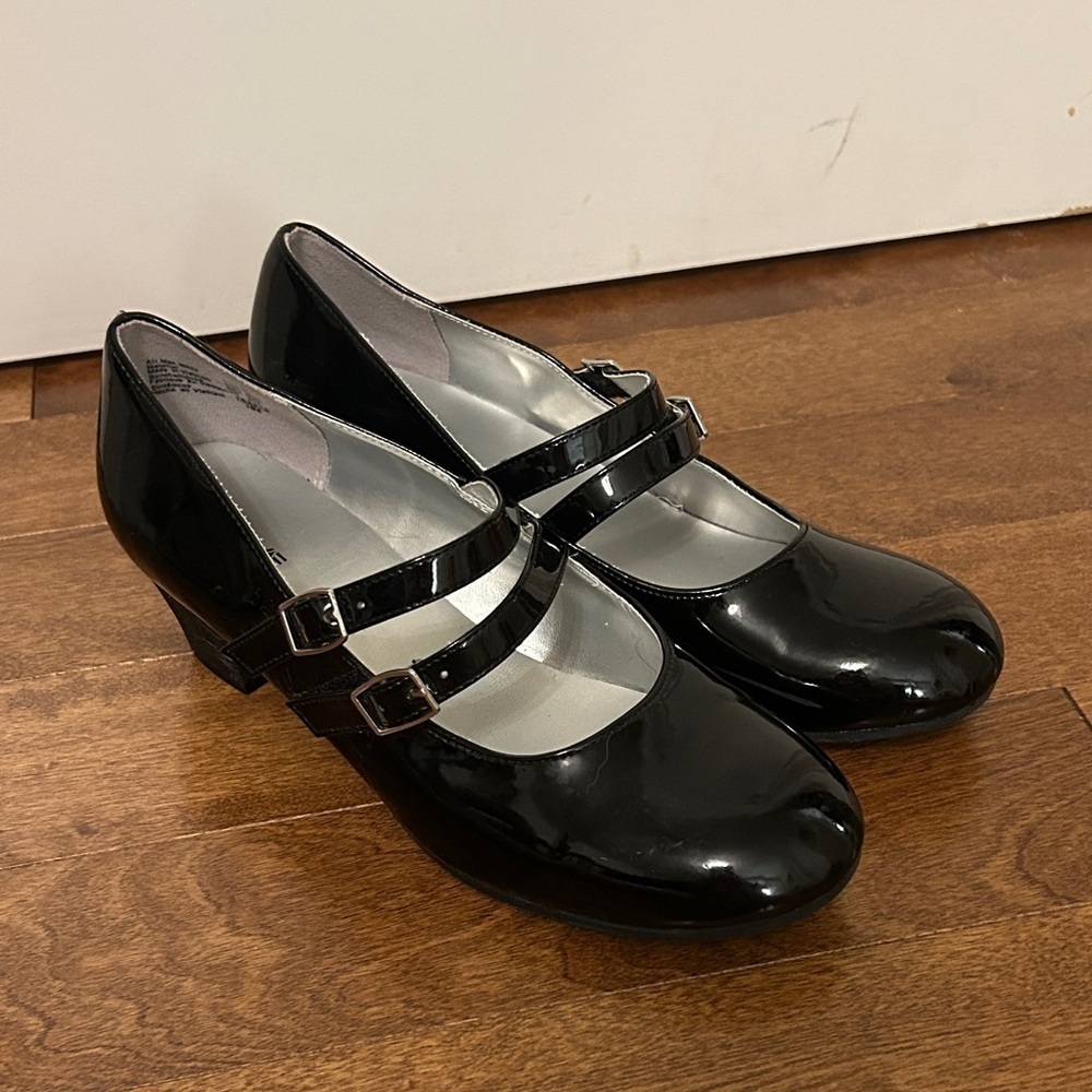 Black Patent Leather Mary Jane Shoes with double Velcro straps, size 6